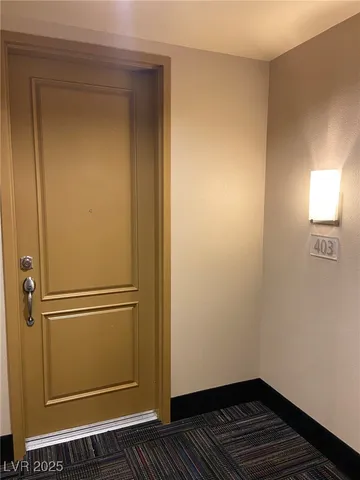 $1,950 | 67 East Agate Avenue, Unit 403, Las Vegas, NV 89123