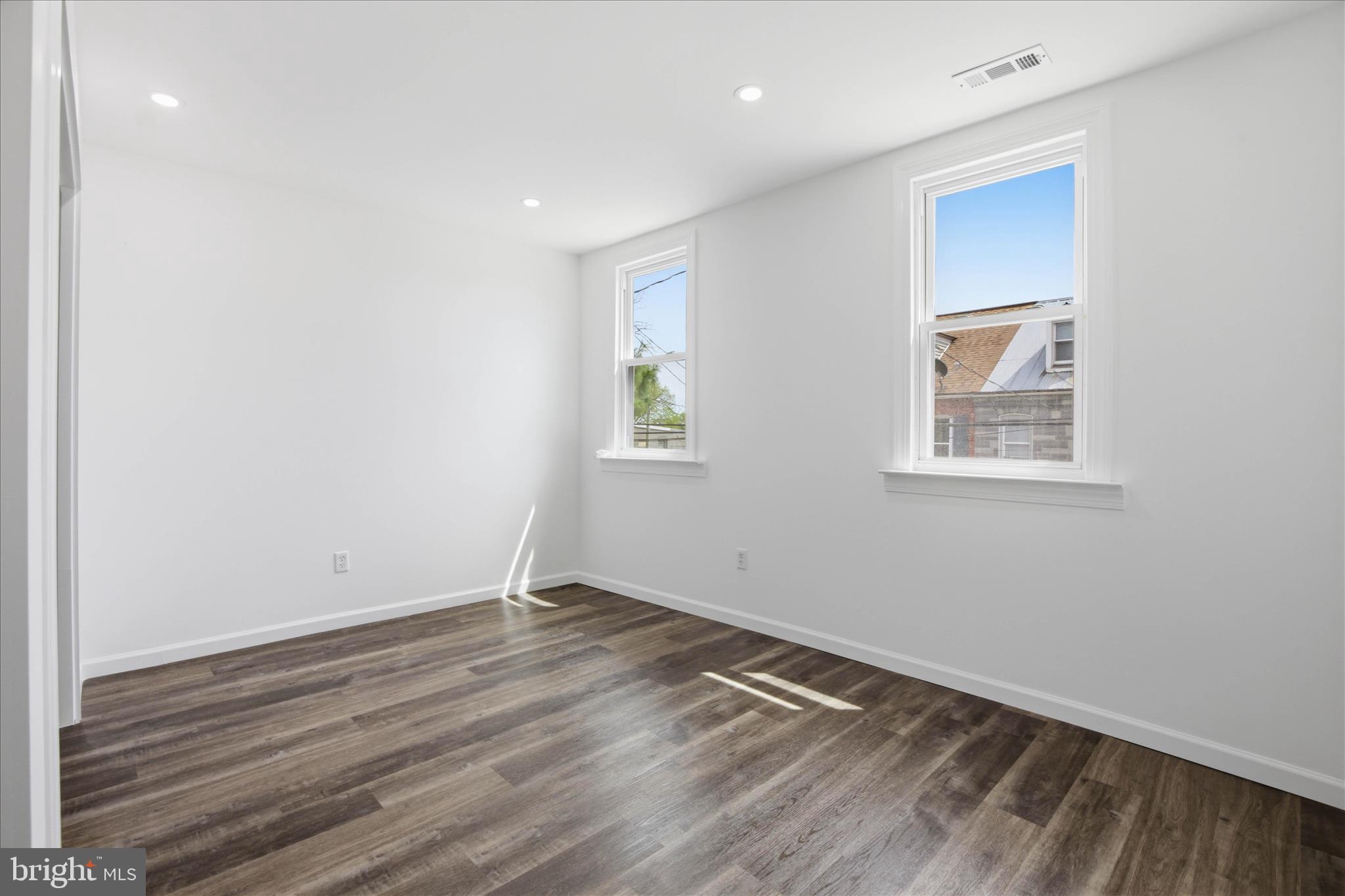 751 High Street Lancaster, PA 17603 - Photo 24 of 41 an empty room with wooden floor and window