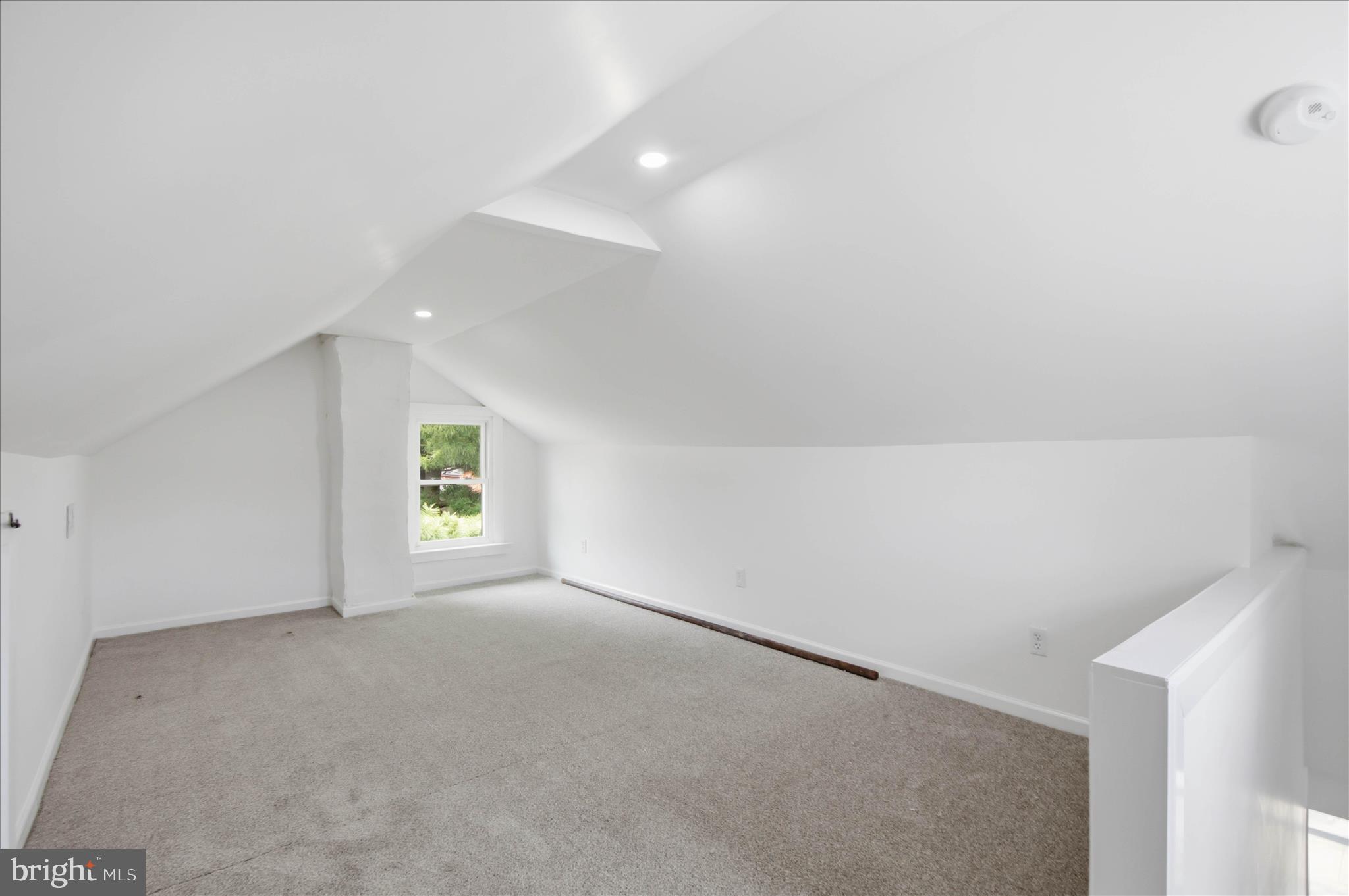 751 High Street Lancaster, PA 17603 - Photo 29 of 41 an empty room with windows