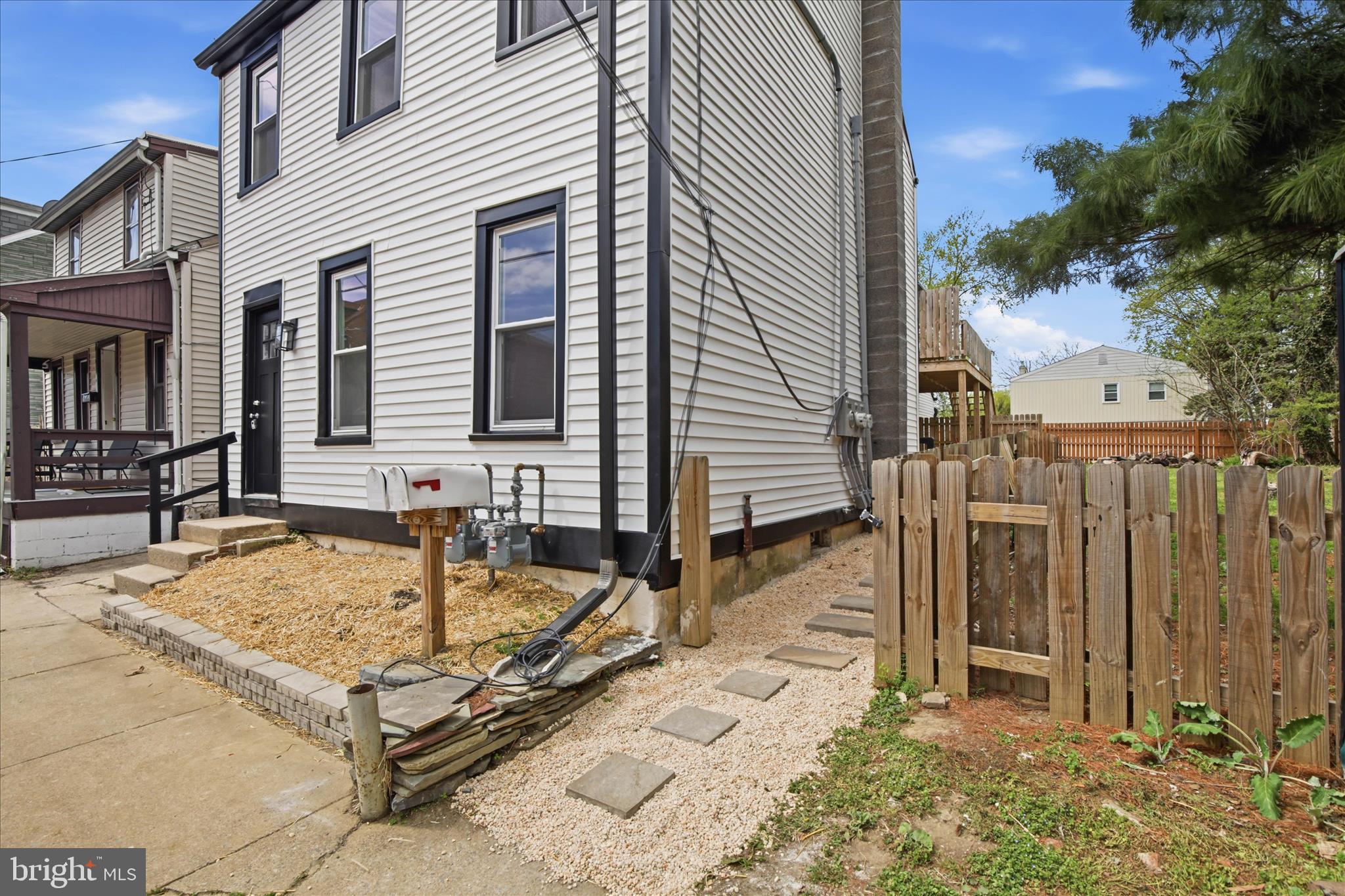 751 High Street Lancaster, PA 17603 - Photo 3 of 41 a view of a house with backyard