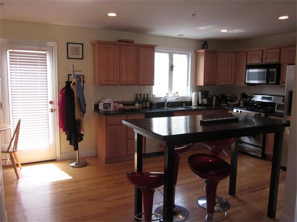 36 Bacon Street, Unit 2 Waltham, MA 02451 - Photo 3 of 4