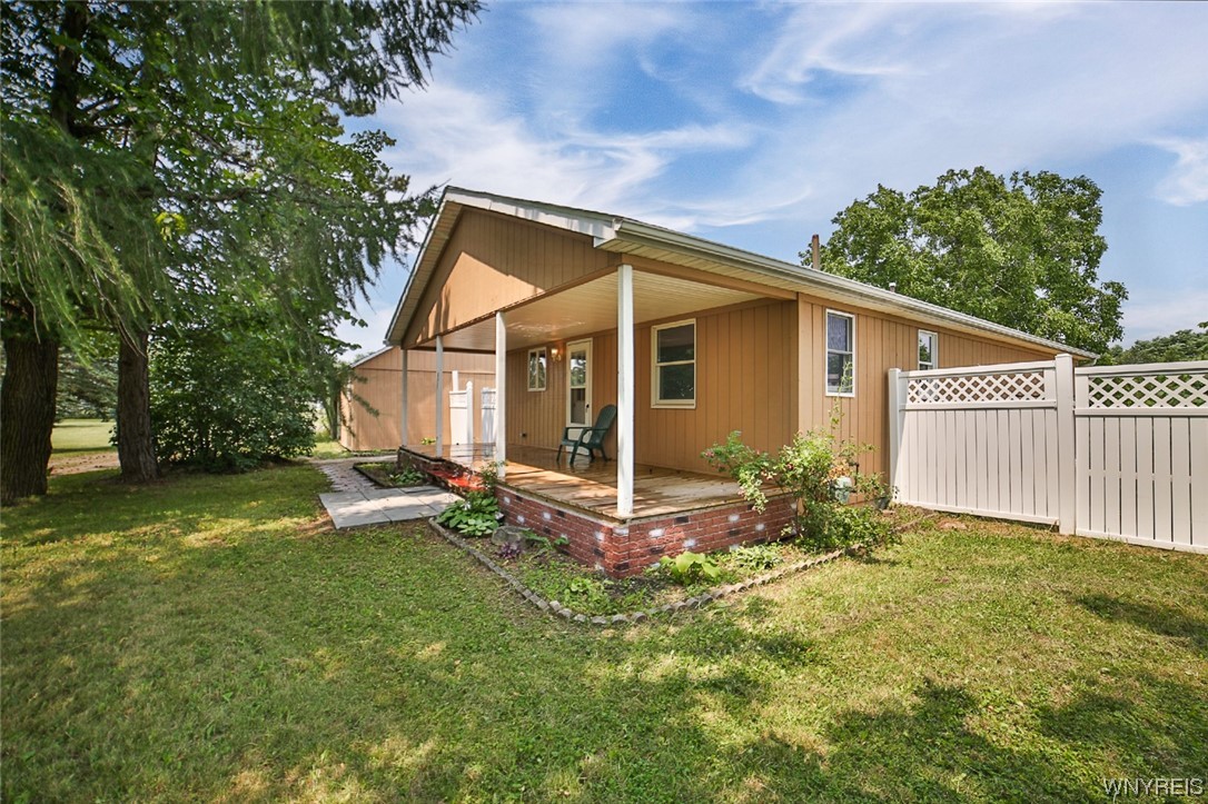 4131 Saunders Settlement Road Cambria, NY 14132 - Photo 3 of 50