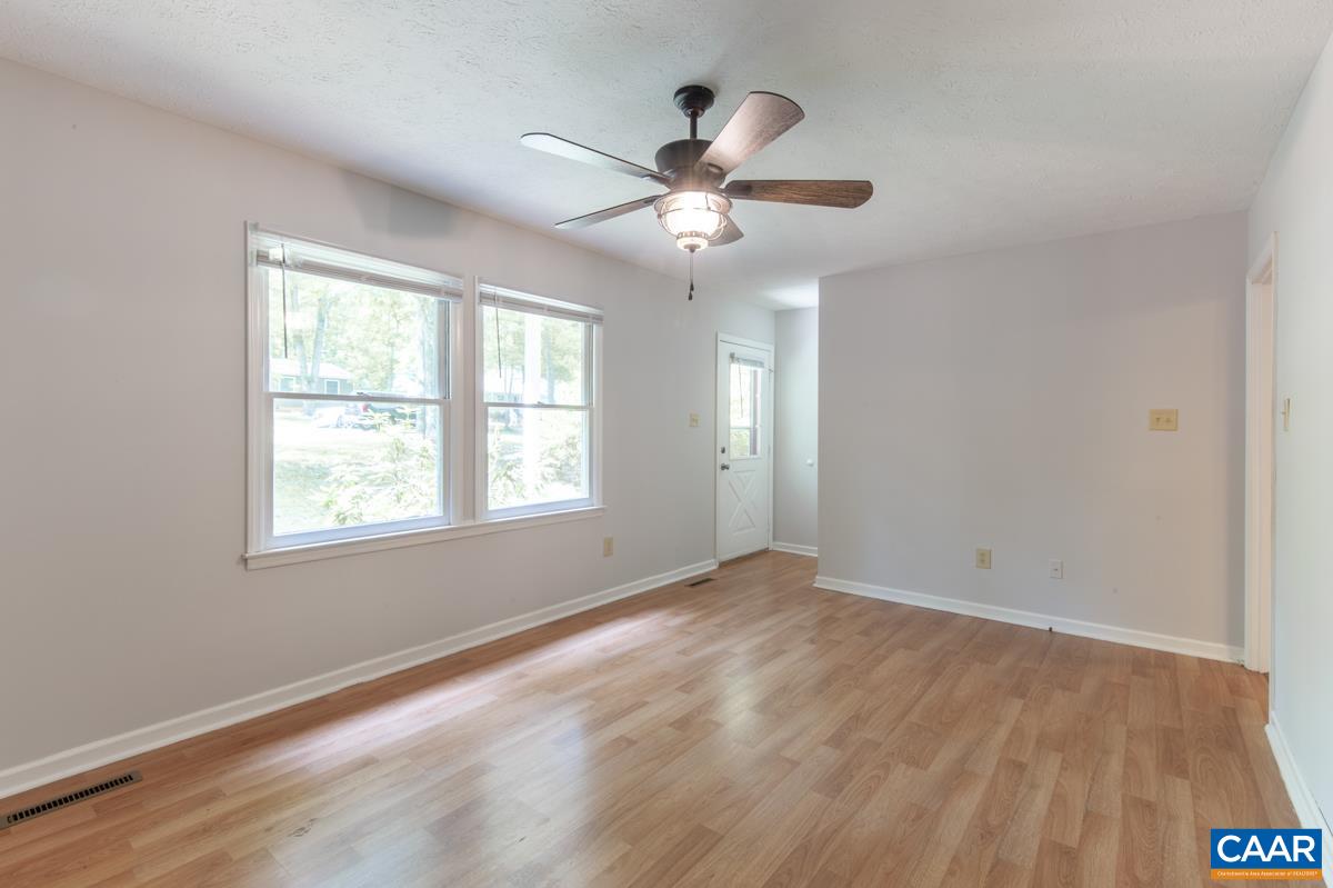 56 Riverside Drive Palmyra, VA 22963 - Photo 10 of 38
