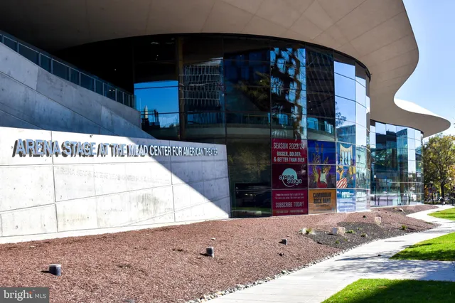 $2,700 | 1245 4th Street Southwest, Unit 803, Washington, DC 20024