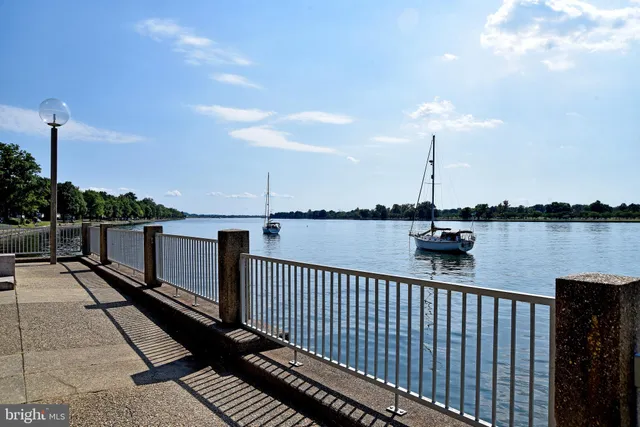 $2,700 | 1245 4th Street Southwest, Unit 803, Washington, DC 20024