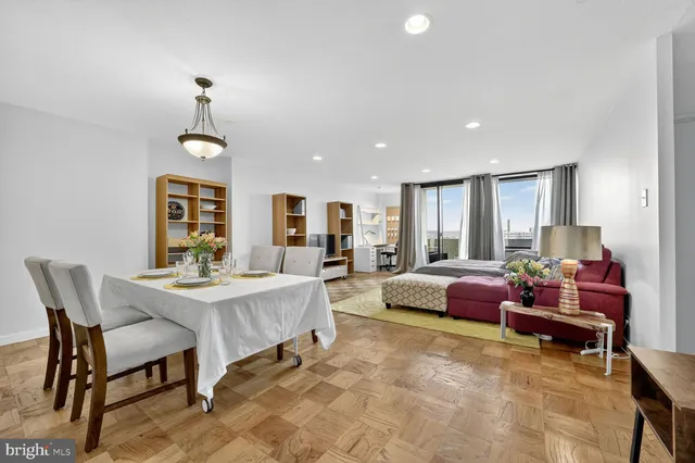 $2,700 | 1245 4th Street Southwest, Unit 803, Washington, DC 20024