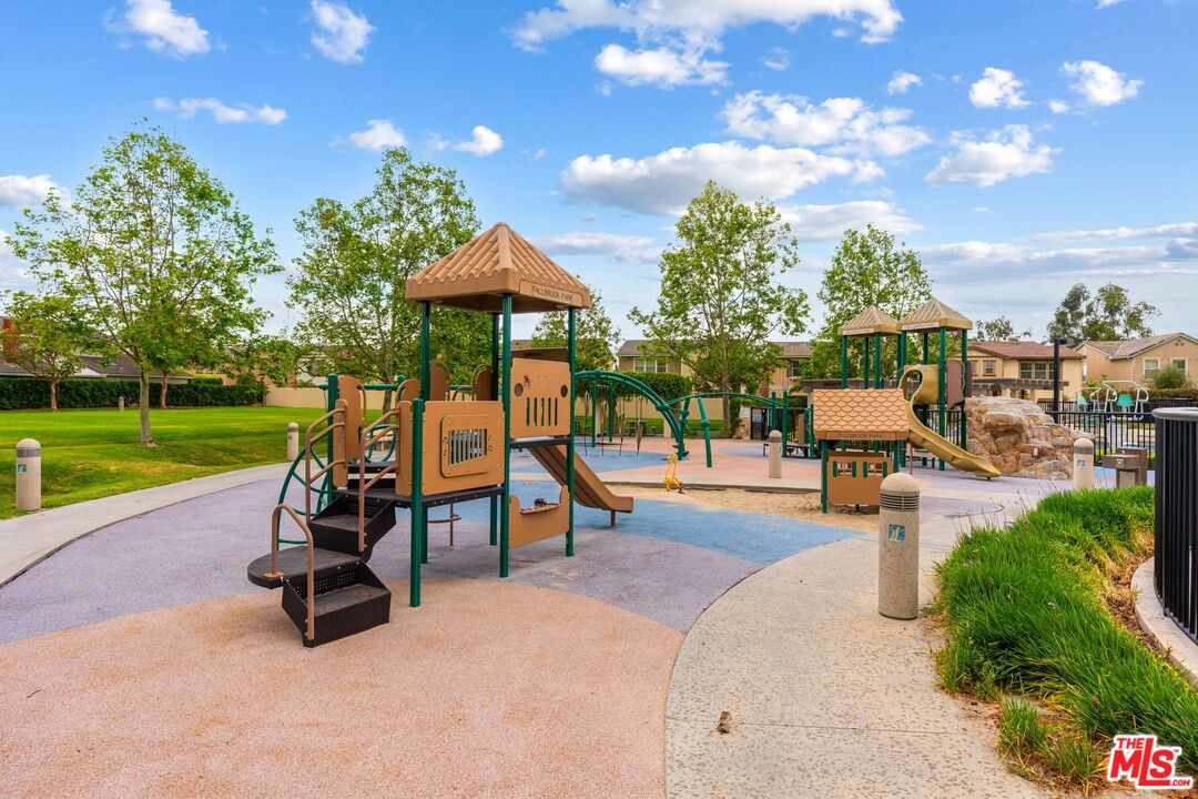 23 Cresthaven, Unit 51 Irvine, CA 92604 - Photo 18 of 24 a view of a park with slide
