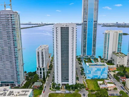 $2,850,000 | 600 Northeast 27th Street, Unit PH2, Miami, FL 33137