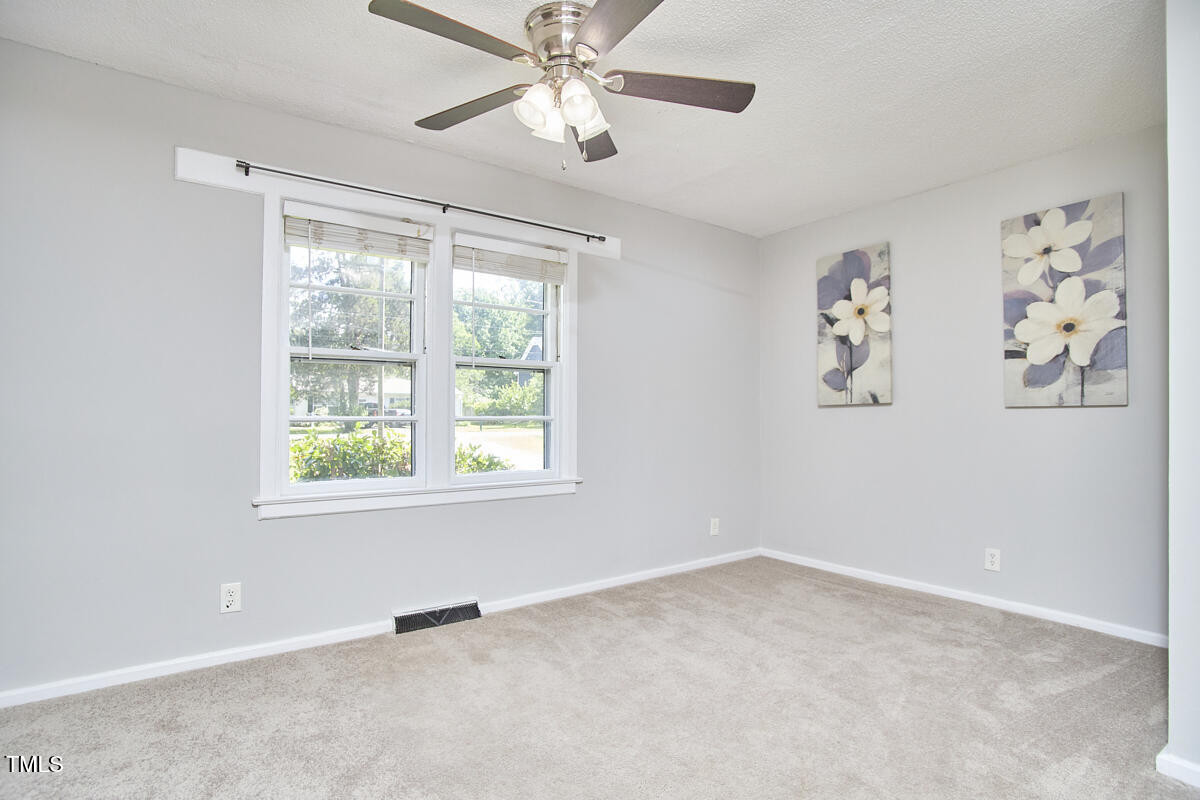 2616 Kirk Road Durham, NC 27705 - Photo 25 of 36 029