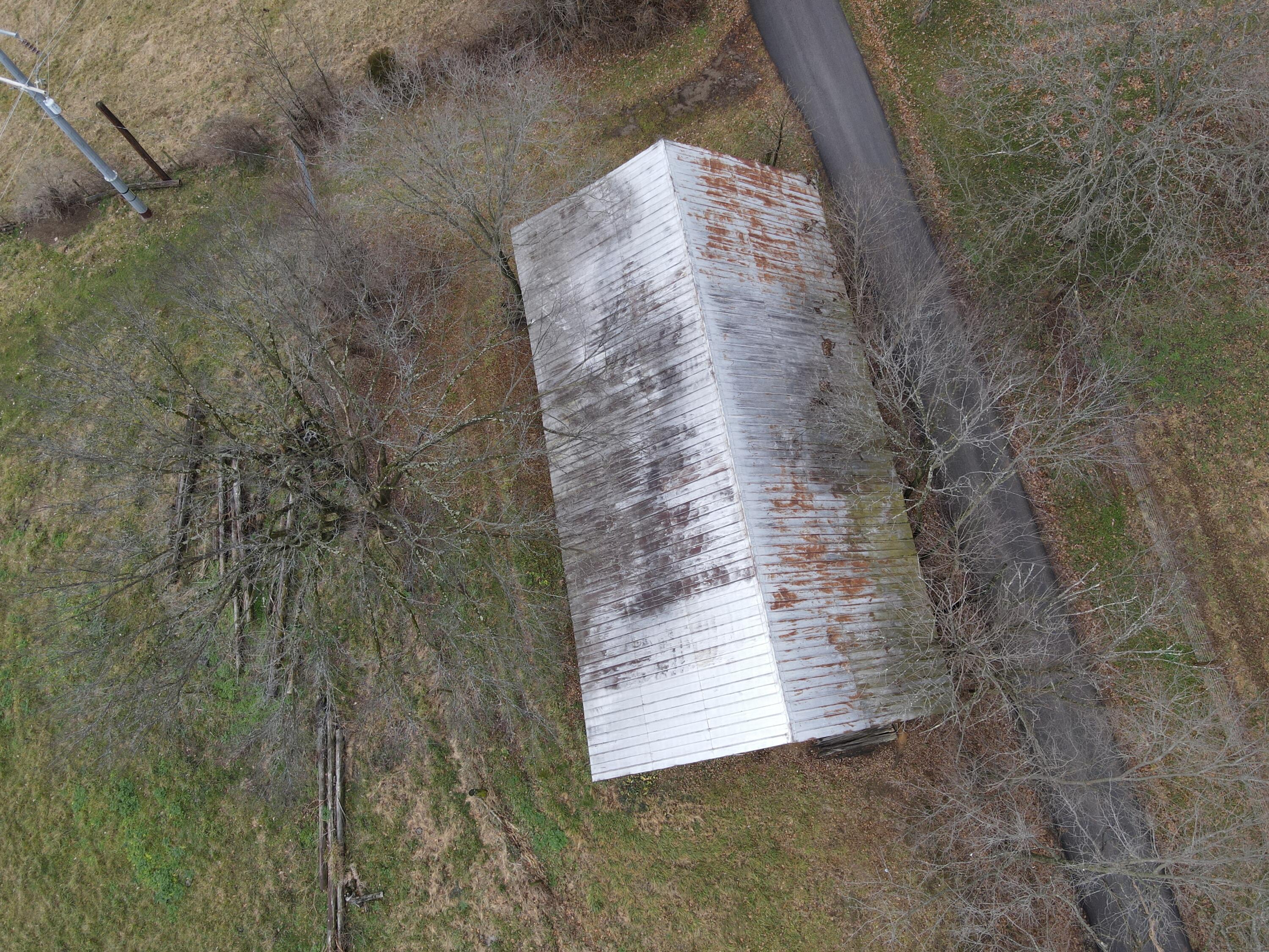 433 Lake Road Cynthiana, KY 41031 - Photo 5 of 9 Barn -1