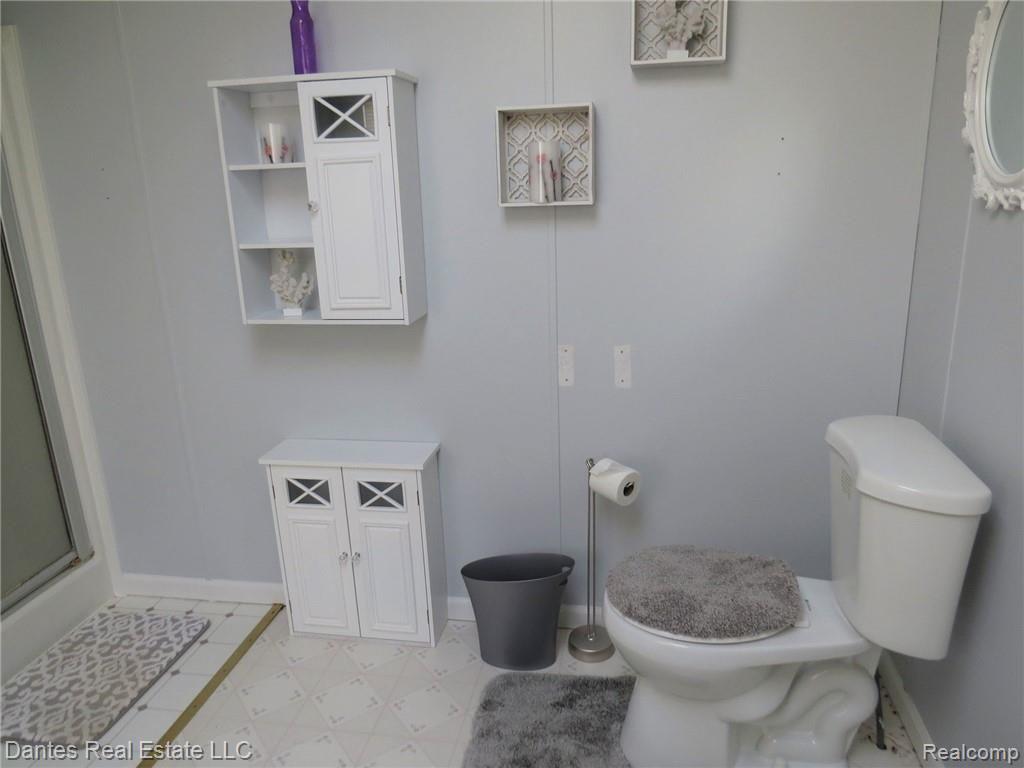 2500 Mann Road, Unit 421 Clarkston, MI 48346 - Photo 27 of 32