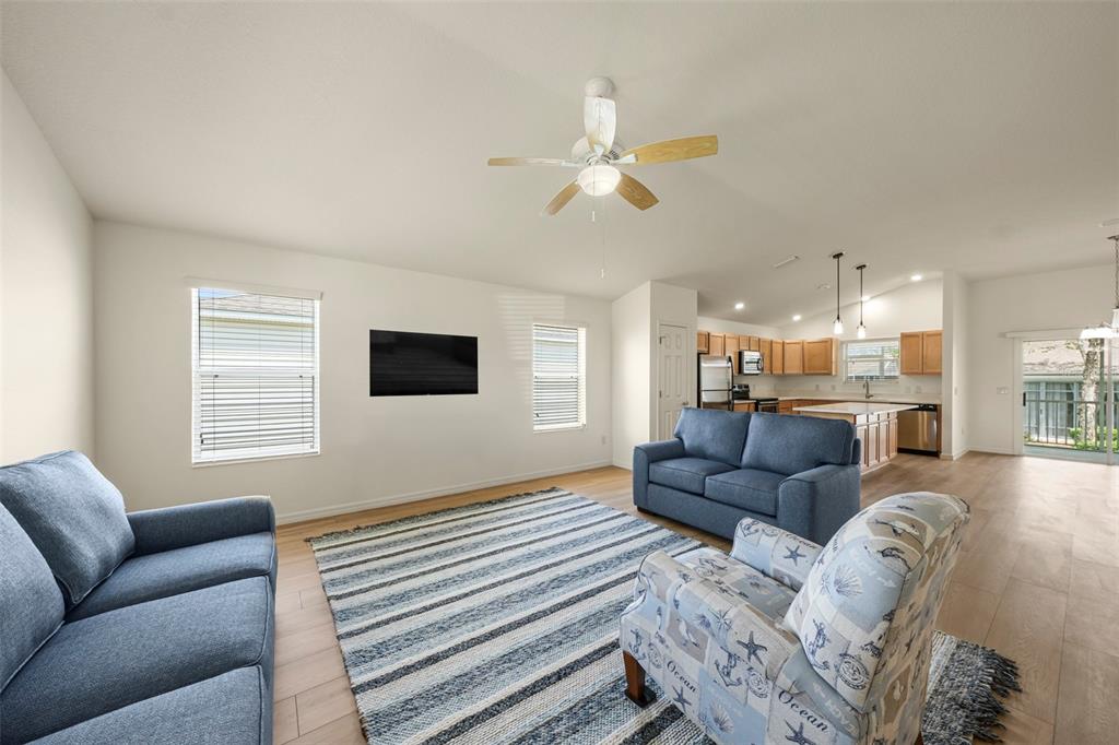 2418 Hopespring Loop The Villages, FL 32162 - Photo 3 of 24