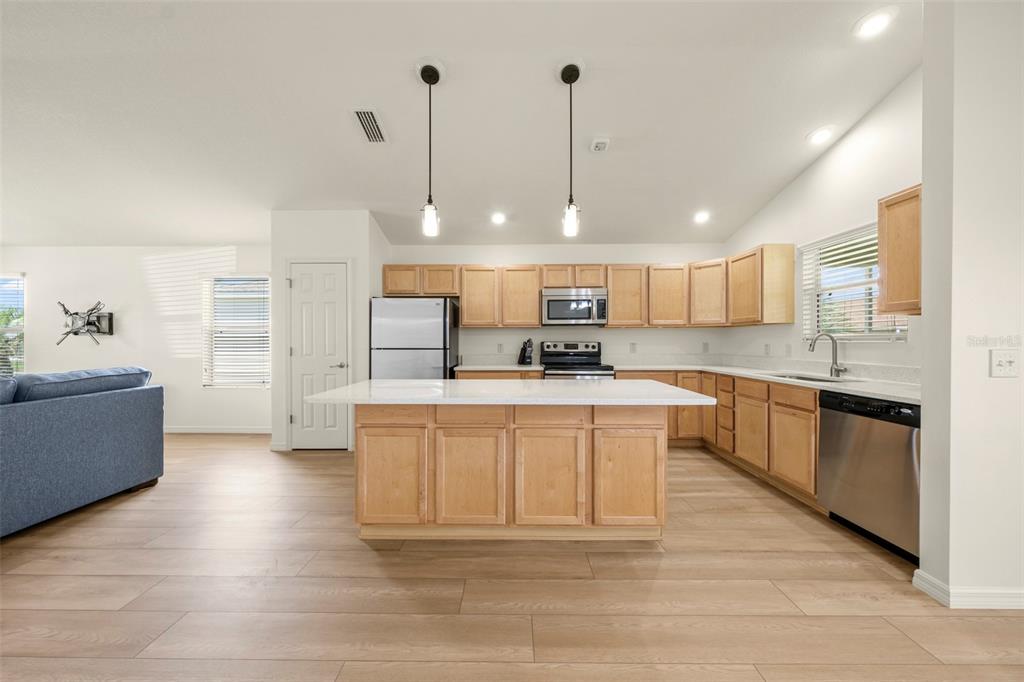 2418 Hopespring Loop The Villages, FL 32162 - Photo 7 of 24