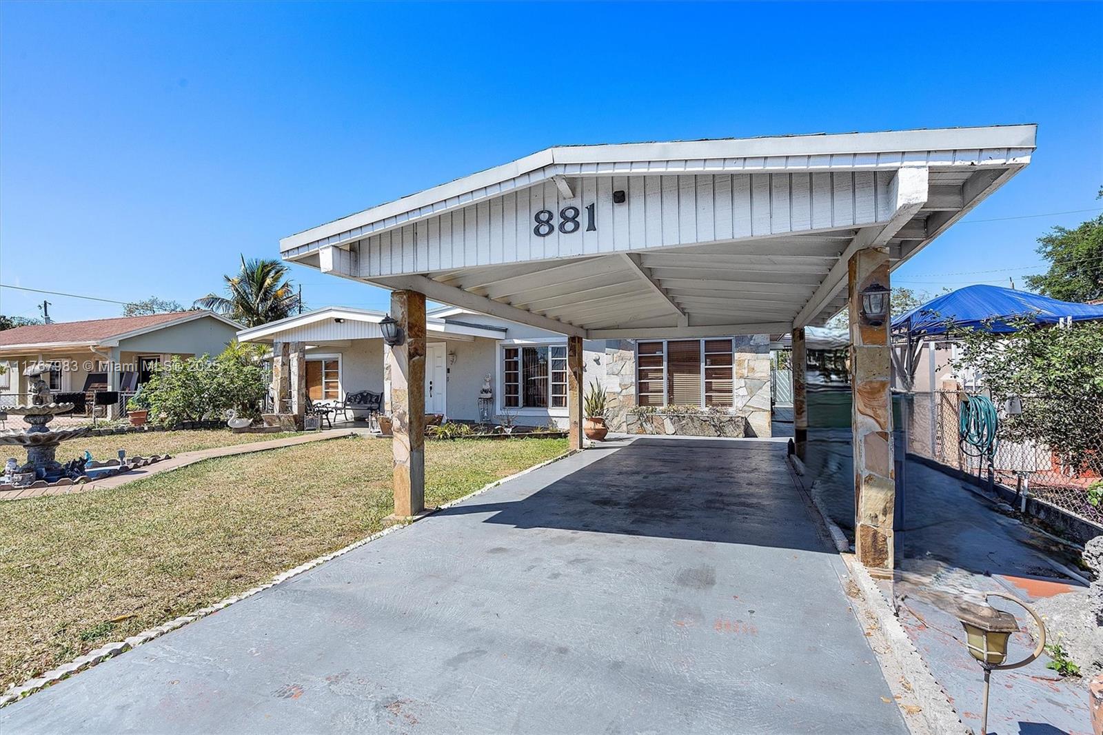 881 Hialeah Drive Hialeah, FL 33010 - Photo 5 of 17