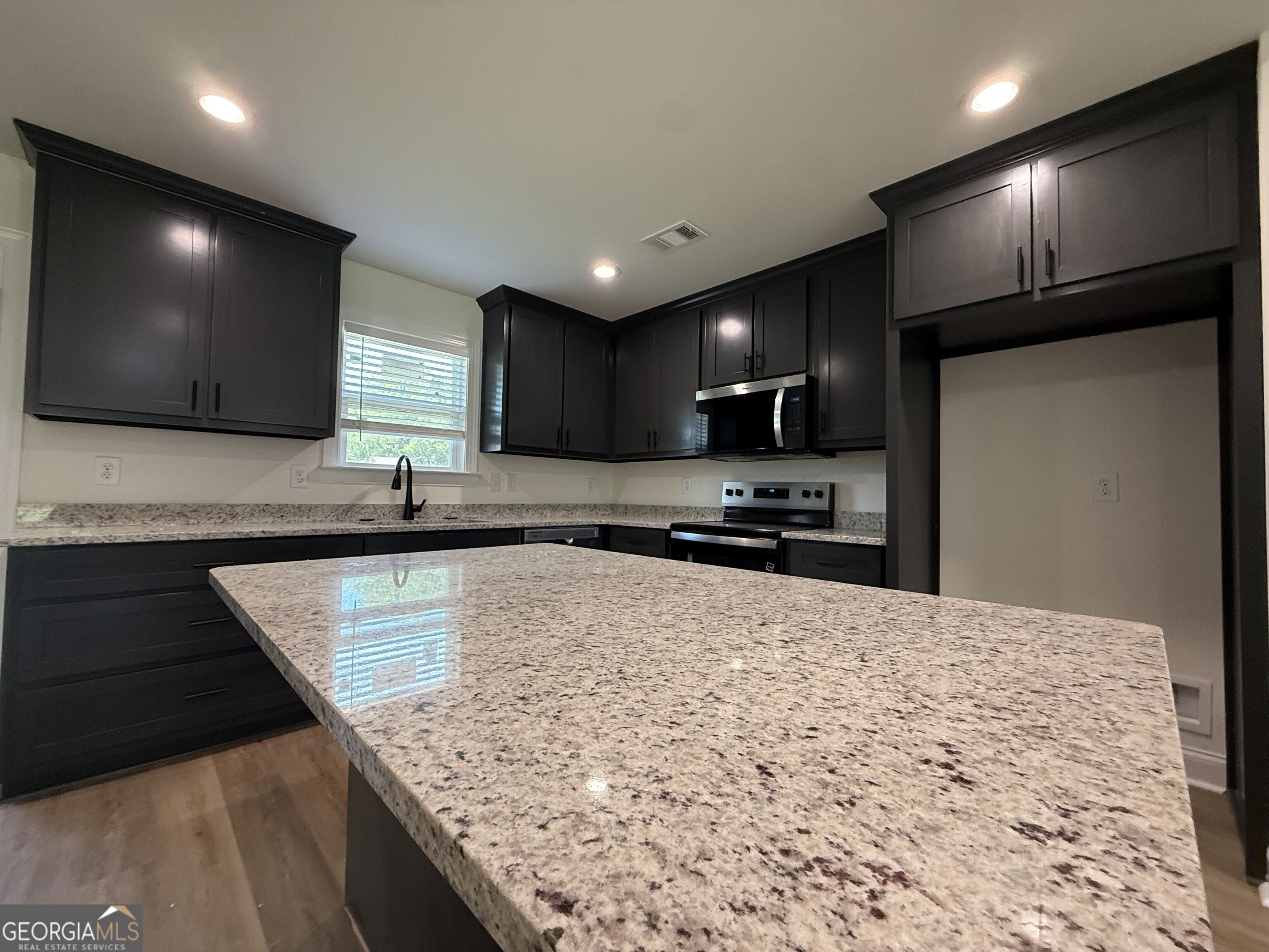 1183 Coleman Register Road Rentz, GA 31075 - Photo 11 of 19 Gallery Image 11