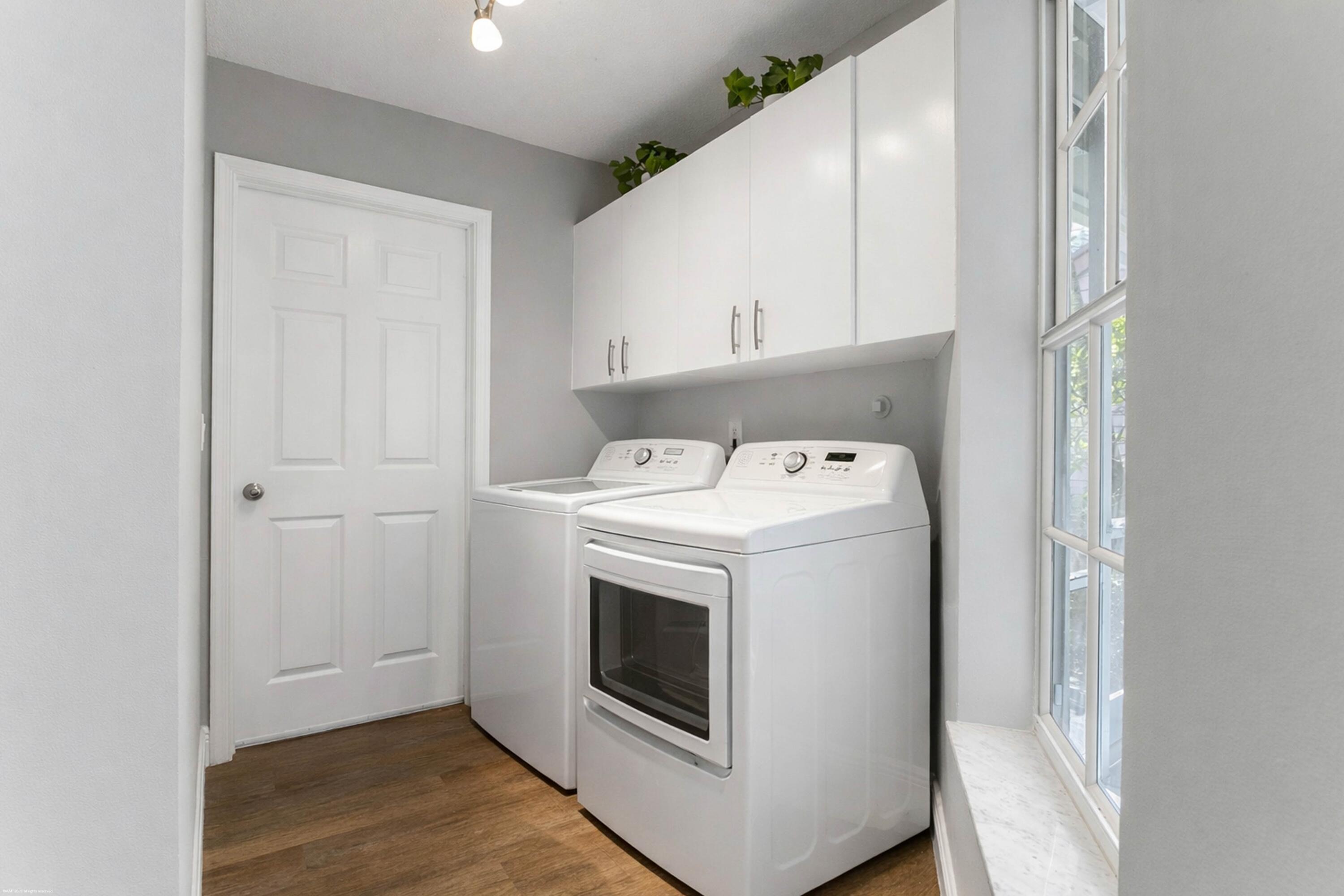 12635 Timber Ridge Circle Wellington, FL 33414 - Photo 26 of 33 Laundry room