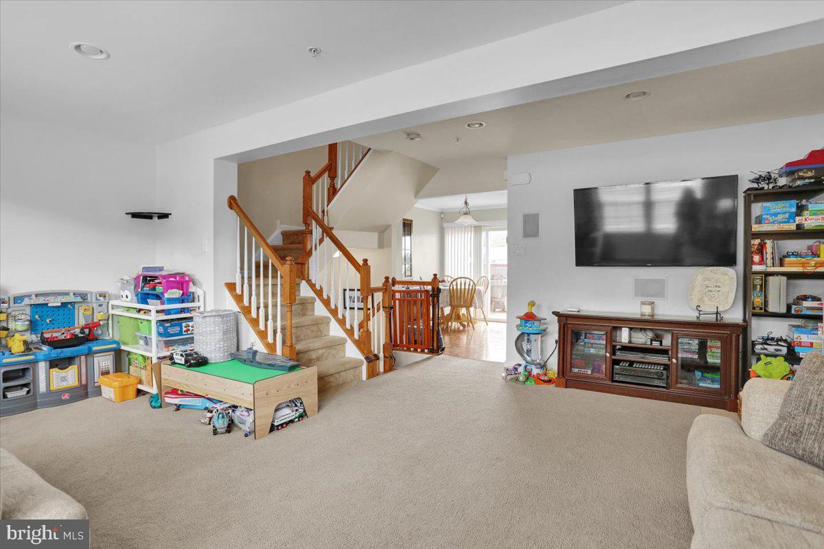 2405 Orchard View Road Reading, PA 19606 - Photo 8 of 20