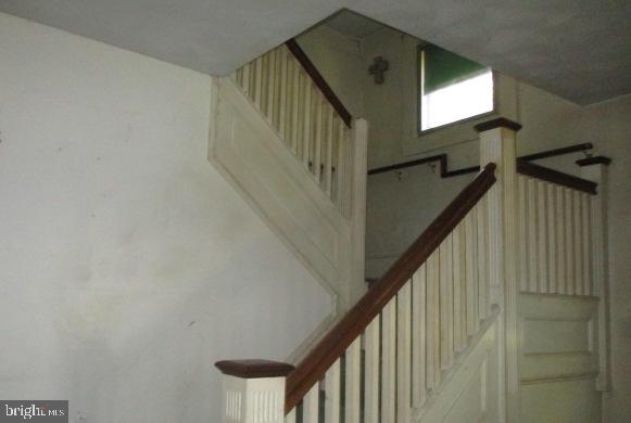 1697 Pennington Road Trenton, NJ 08618 - Photo 6 of 12