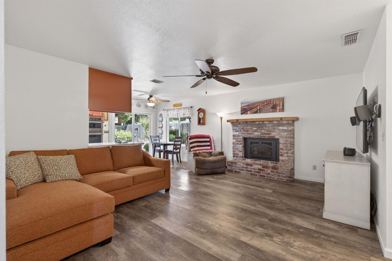 611 Copper Way Roseville, CA 95678 - Photo 5 of 48