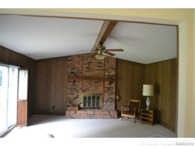 937 Dickson Lane Rochester, MI 48307 - Photo 4 of 6 31253117-3.JPG