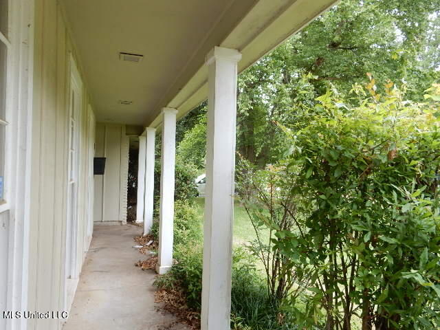 1510 Springridge Drive Jackson, MS 39211 - Photo 4 of 28 DSCN1516