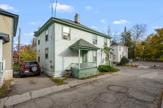 $135,000 | 416 Bellevue Place, Kalamazoo, MI 49007