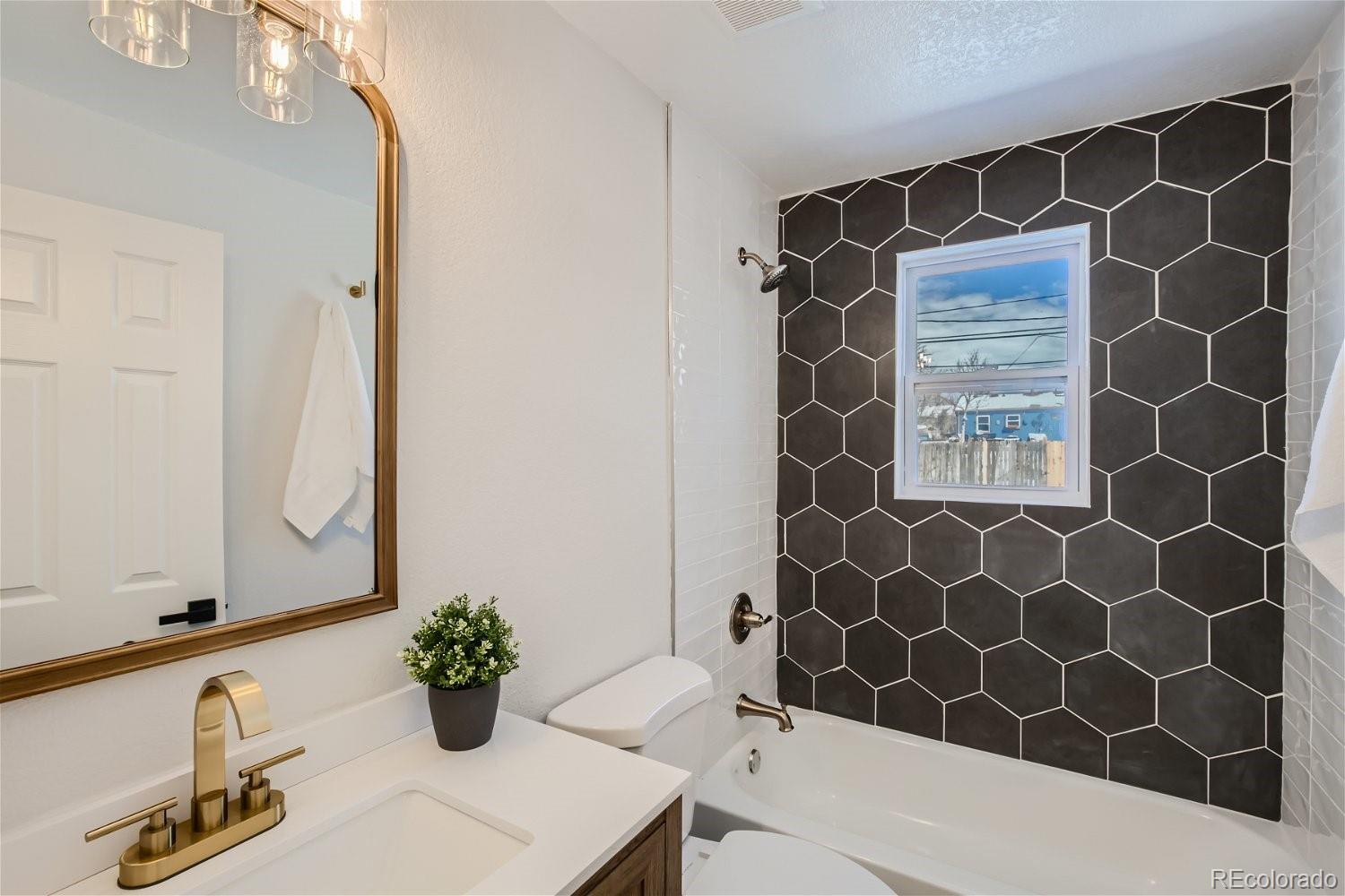 3940 Jackson Street Denver, CO 80205 - Photo 17 of 27