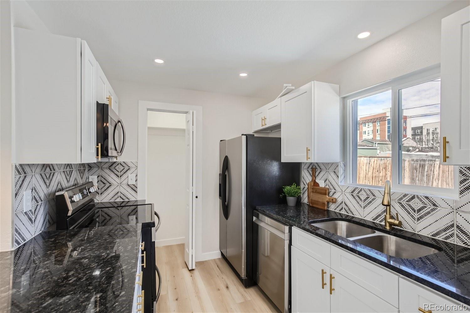 3940 Jackson Street Denver, CO 80205 - Photo 10 of 27