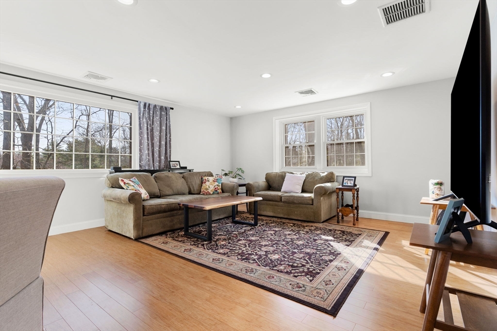 4 Deerberry Lane Andover, MA 01810 - Photo 18 of 41