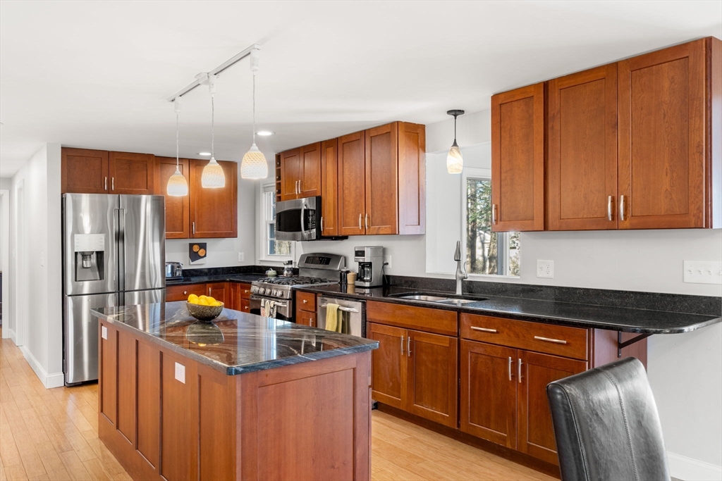 4 Deerberry Lane Andover, MA 01810 - Photo 6 of 41