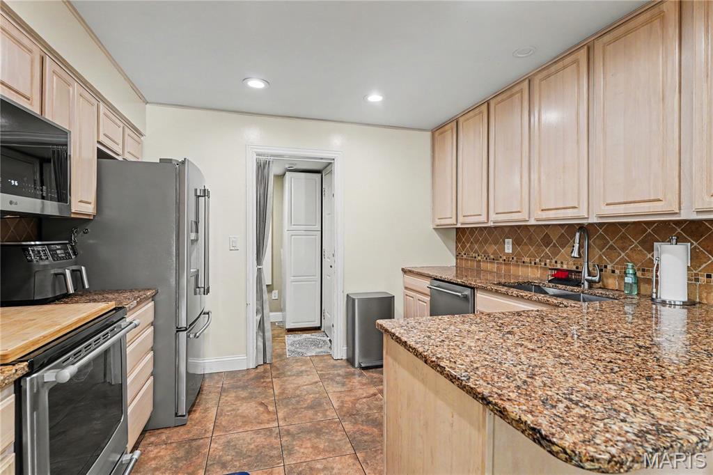 5522 Bourbeuse Common, Unit 4 Weldon Spring, MO 63304 - Photo 8 of 26