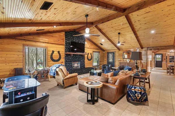 $2,000,000 | 2194 Fm 2382, St. Jo, TX 76265