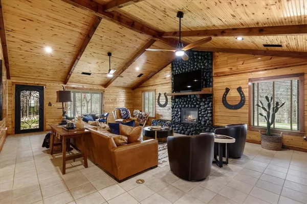 $2,000,000 | 2194 Fm 2382, St. Jo, TX 76265