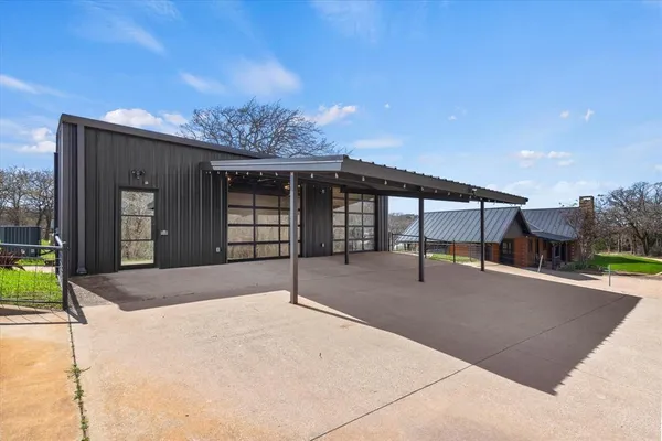 $2,000,000 | 2194 Fm 2382, St. Jo, TX 76265