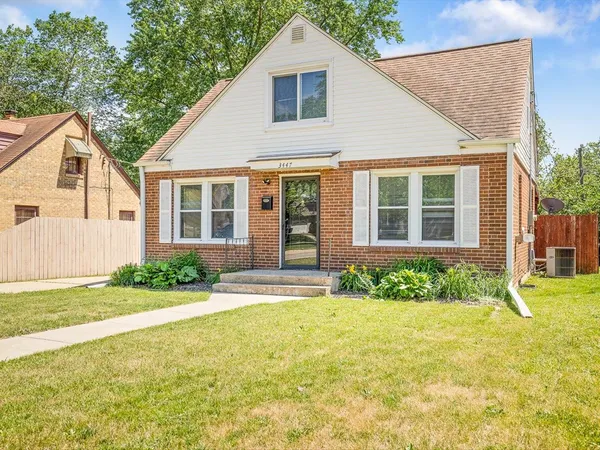 $169,900 | 3447 Broadway, Rockford, IL 61108