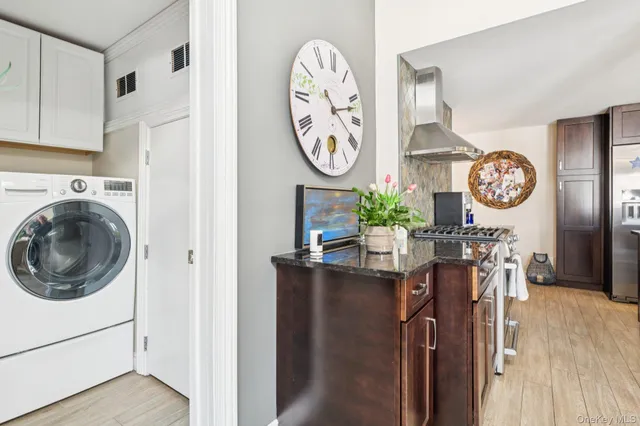 $899,000 | 650 South 9th Street, Lindenhurst, NY 11757