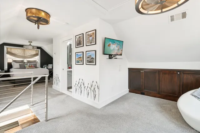 $899,000 | 650 South 9th Street, Lindenhurst, NY 11757