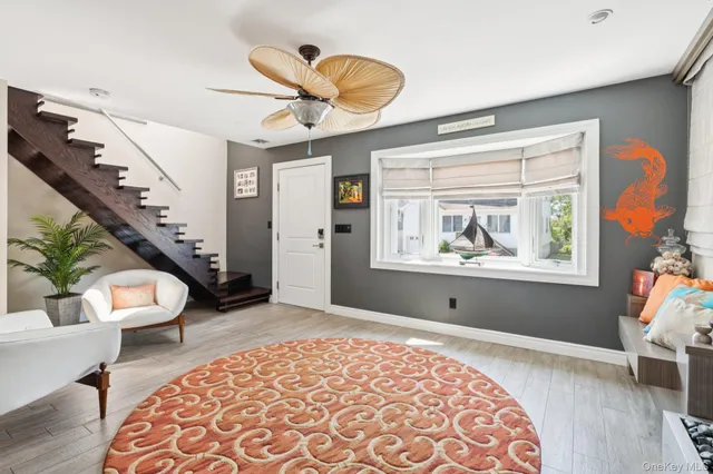 $899,000 | 650 South 9th Street, Lindenhurst, NY 11757