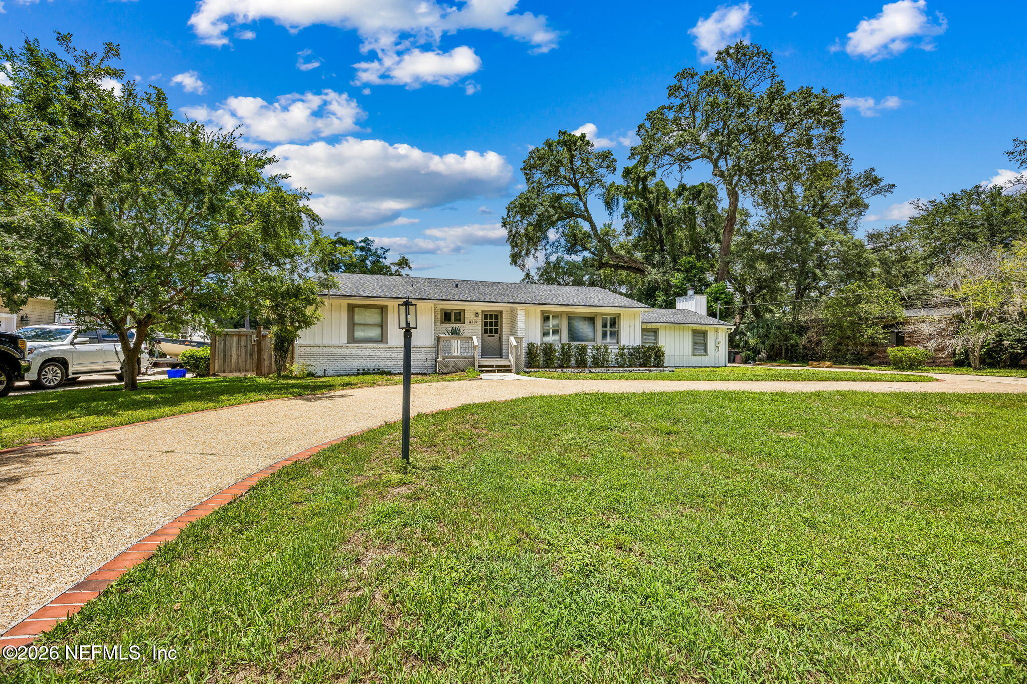4719 Ivanhoe Road Jacksonville, FL 32210 - Photo 3 of 32 Circular Driveway