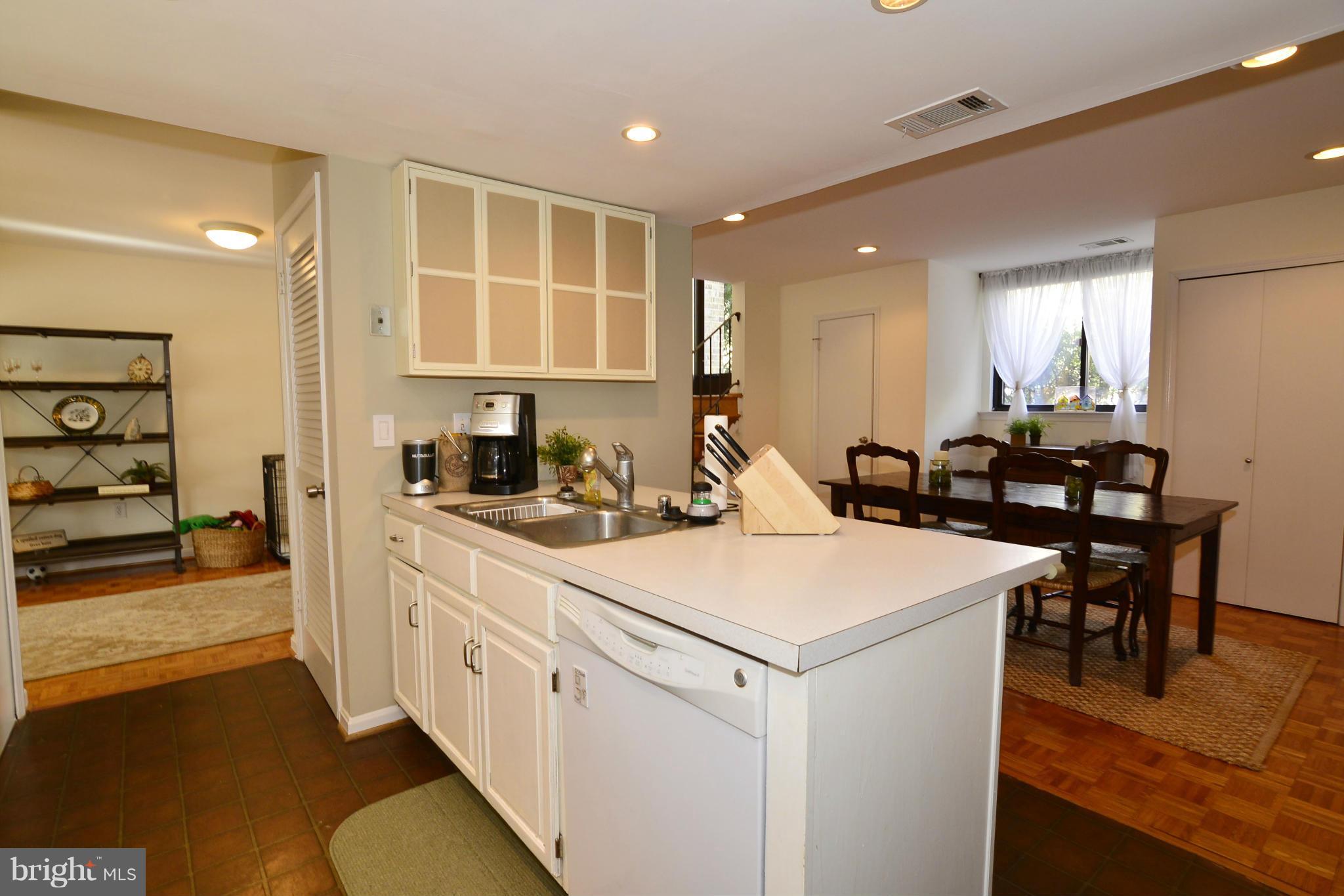 11002 Saffold Way Reston, VA 20190 - Photo 10 of 28 Kitchen