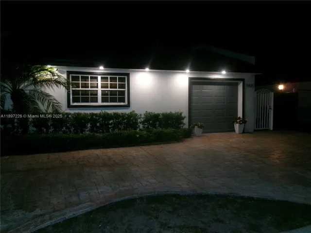 a view of an entryway of a house
