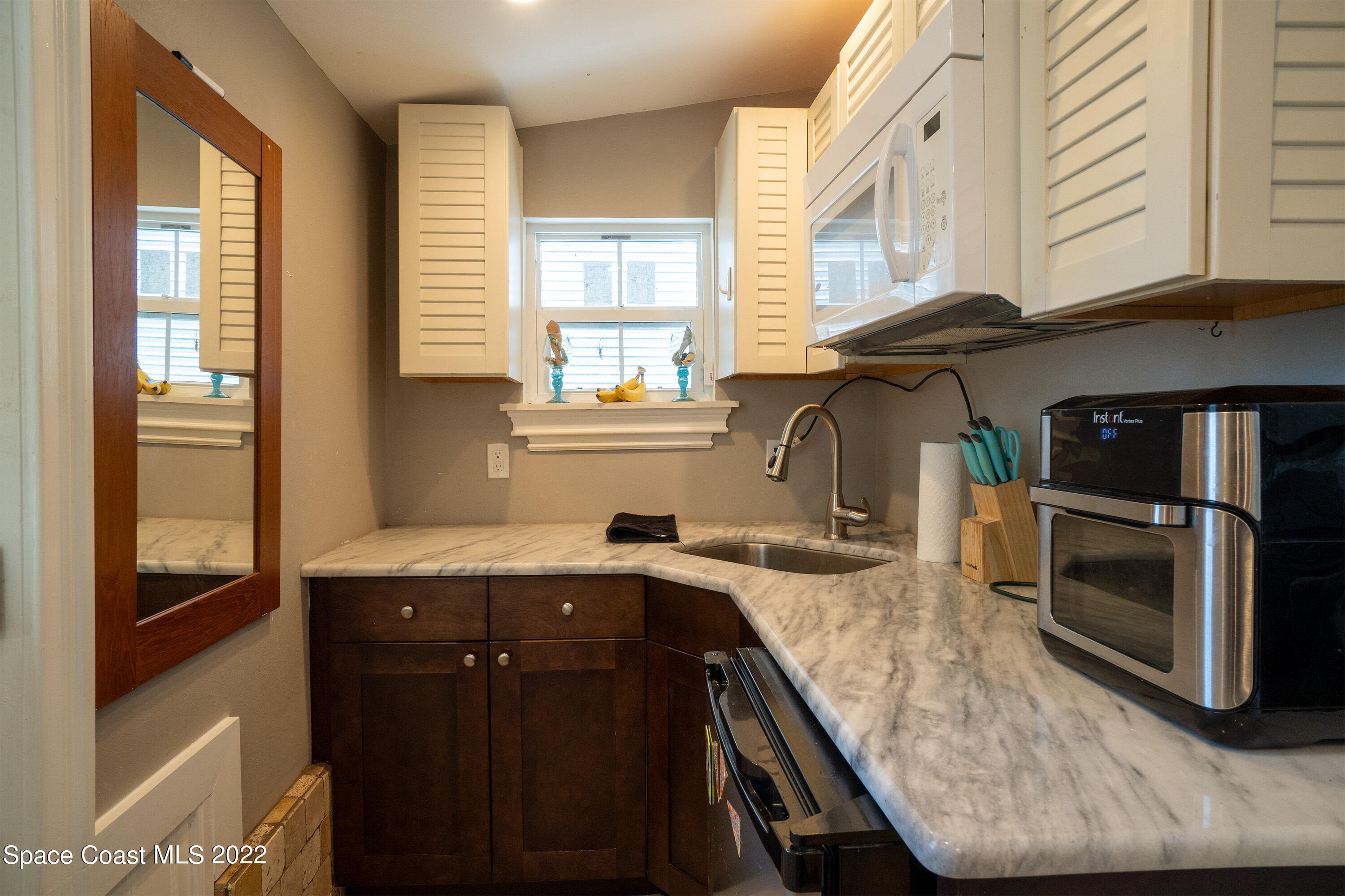 230 Rita Boulevard Melbourne Beach, FL 32951 - Photo 50 of 60 Cabana Kitchen