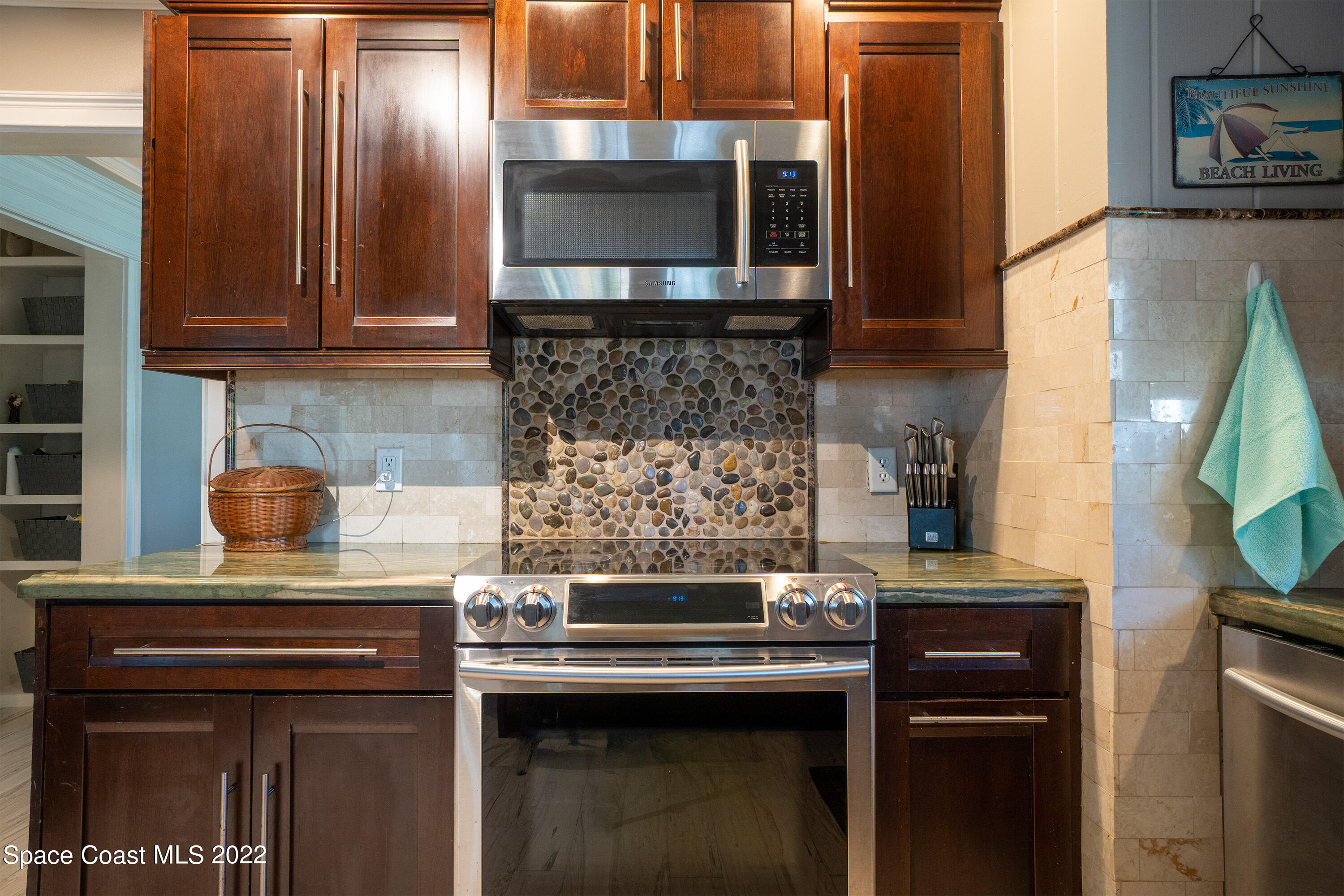 230 Rita Boulevard Melbourne Beach, FL 32951 - Photo 8 of 60 08