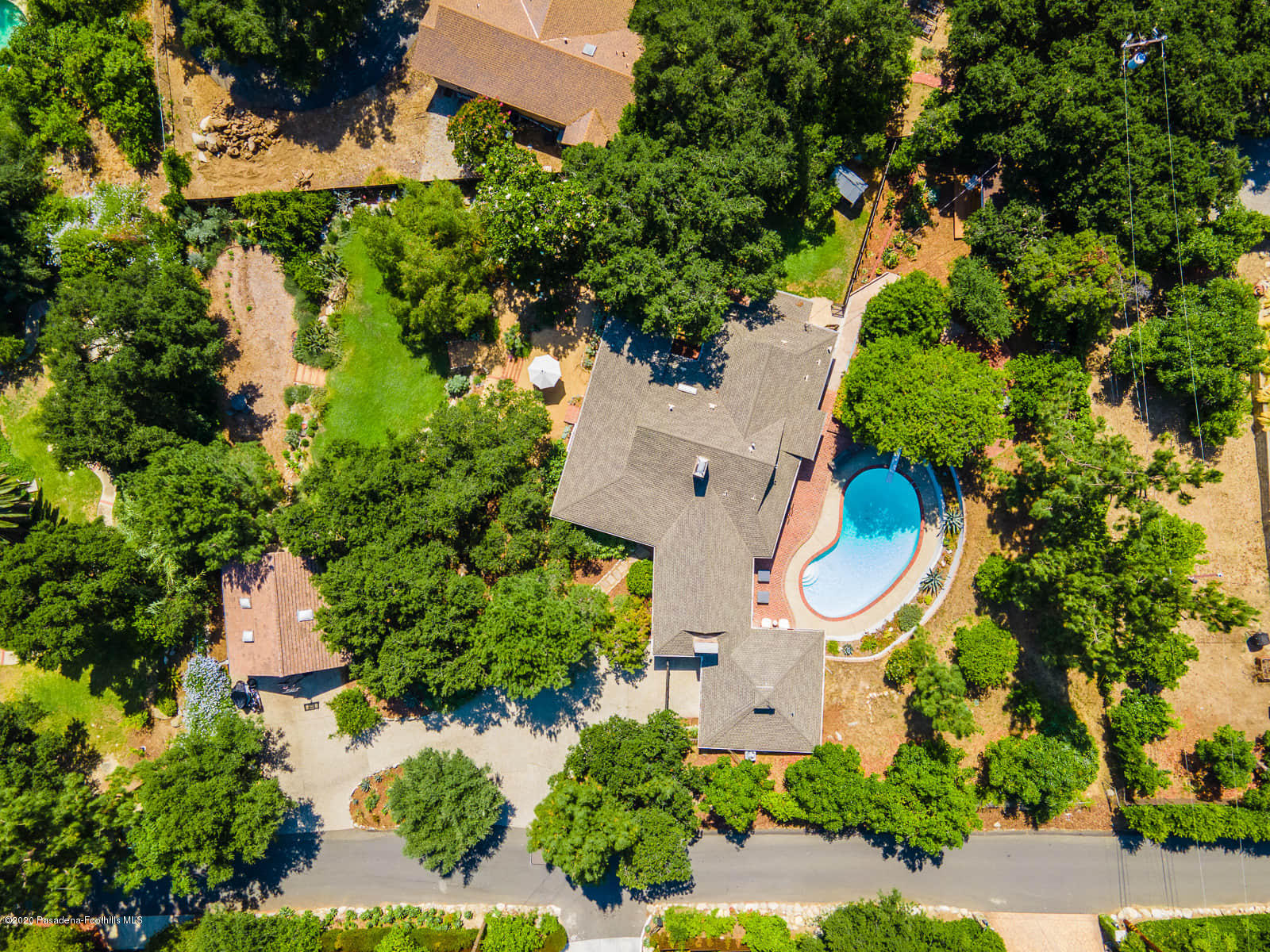 1955 Windover Road Pasadena, CA 91107 - Photo 68 of 71 an aerial view of a house with swimming pool and garden