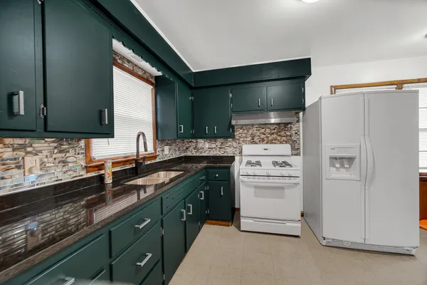 $1,500 | 2611 Ellen Avenue, Rockford, IL 61101