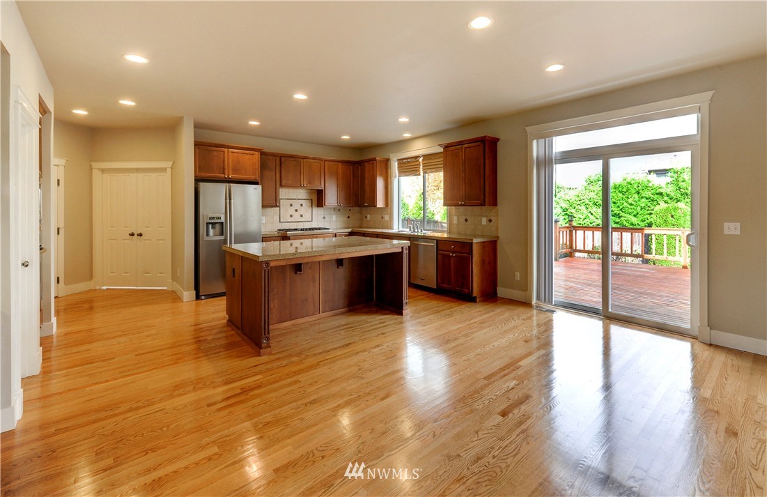 3809 186th Street Southeast Bothell, WA 98012 - Photo 8 of 25