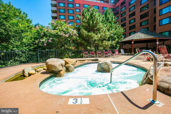 $2,450 | 1021 Arlington Boulevard, Unit 842, Arlington, VA 22209