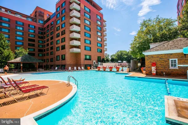 $2,450 | 1021 Arlington Boulevard, Unit 842, Arlington, VA 22209