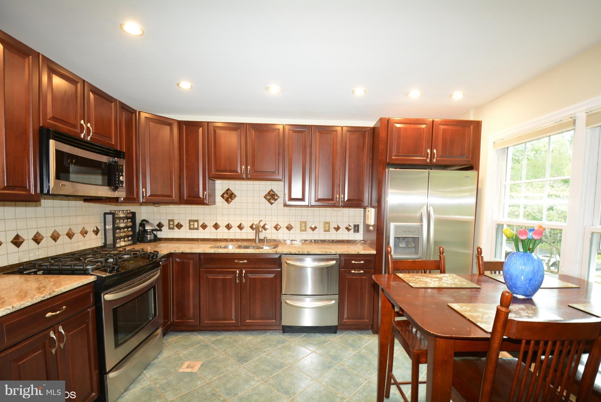 5967 Queenston Street Springfield, VA 22152 - Photo 7 of 27 Amazing custom kitchen