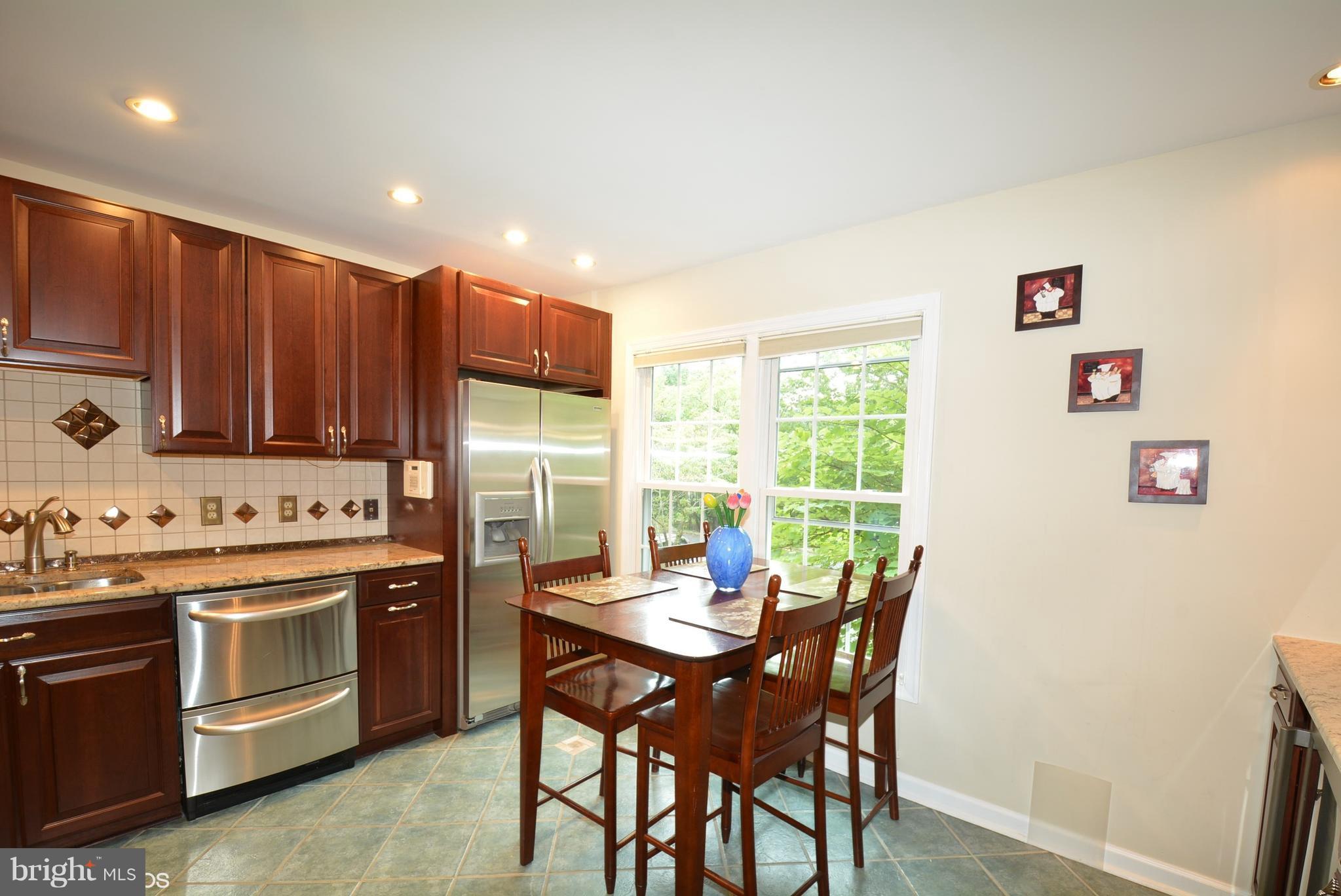 5967 Queenston Street Springfield, VA 22152 - Photo 8 of 27 Gourmet kitchen